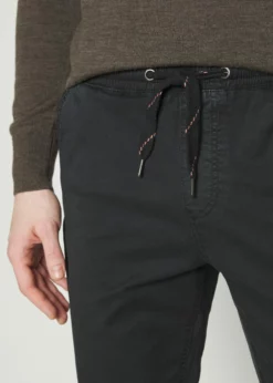 Indicode Jeans NEXUS - Spodnie Materiałowe - Black -Indicode Jeans Sklep 623c3d88b35c46acb274751336266042 scaled