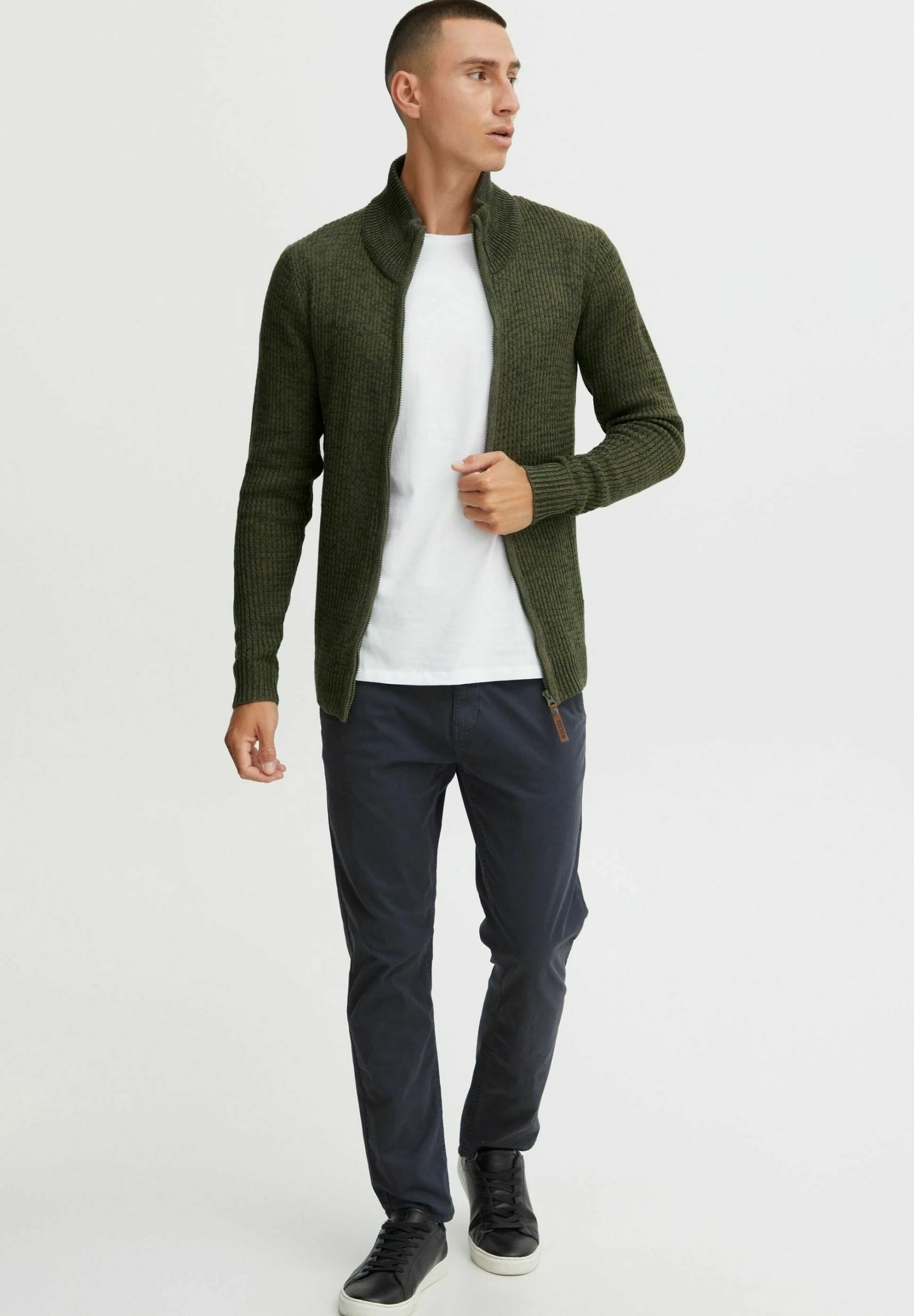 Indicode Jeans IDVALEGO - Kardigan - Army 2 Indicode Jeans IDVALEGO - Kardigan - Army - obrazek 2