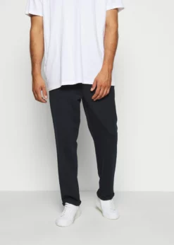 Indicode Jeans EBERLEINPLUS - Spodnie Materiałowe - Navy -Indicode Jeans Sklep d25292182f7d4baaa0fc313a463a86e7 scaled