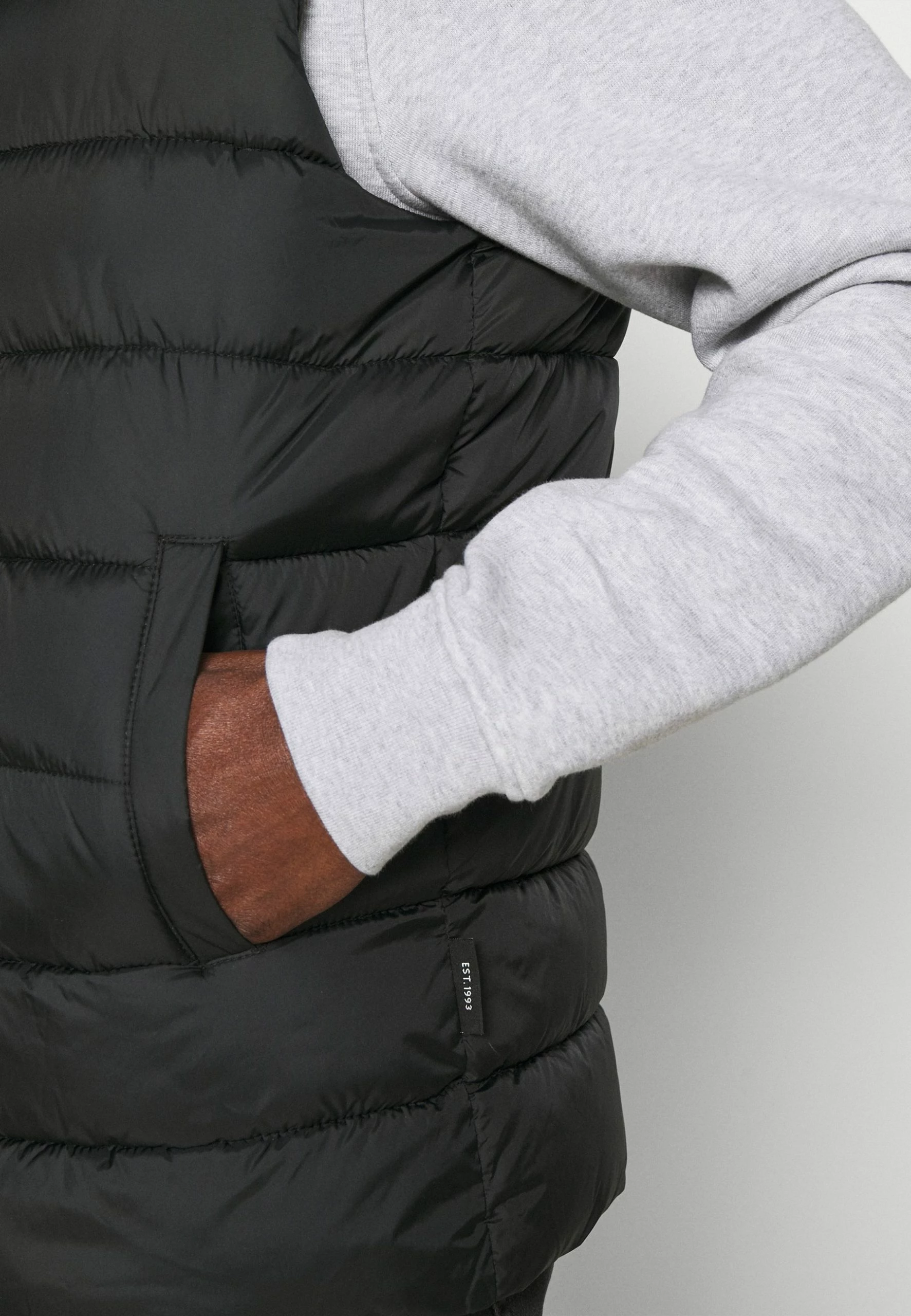 Indicode Jeans GIBBS - Kamizelka - Black 6 Indicode Jeans GIBBS - Kamizelka - Black - obrazek 6